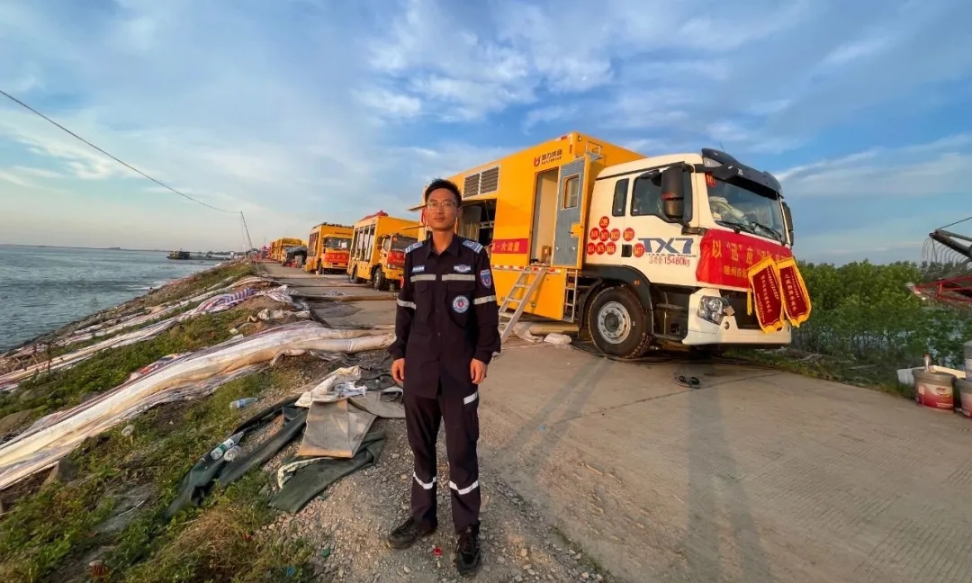 【救援先鋒】確保設(shè)備穩(wěn)定運(yùn)轉(zhuǎn)的探測(cè)機(jī)器人——鐘超